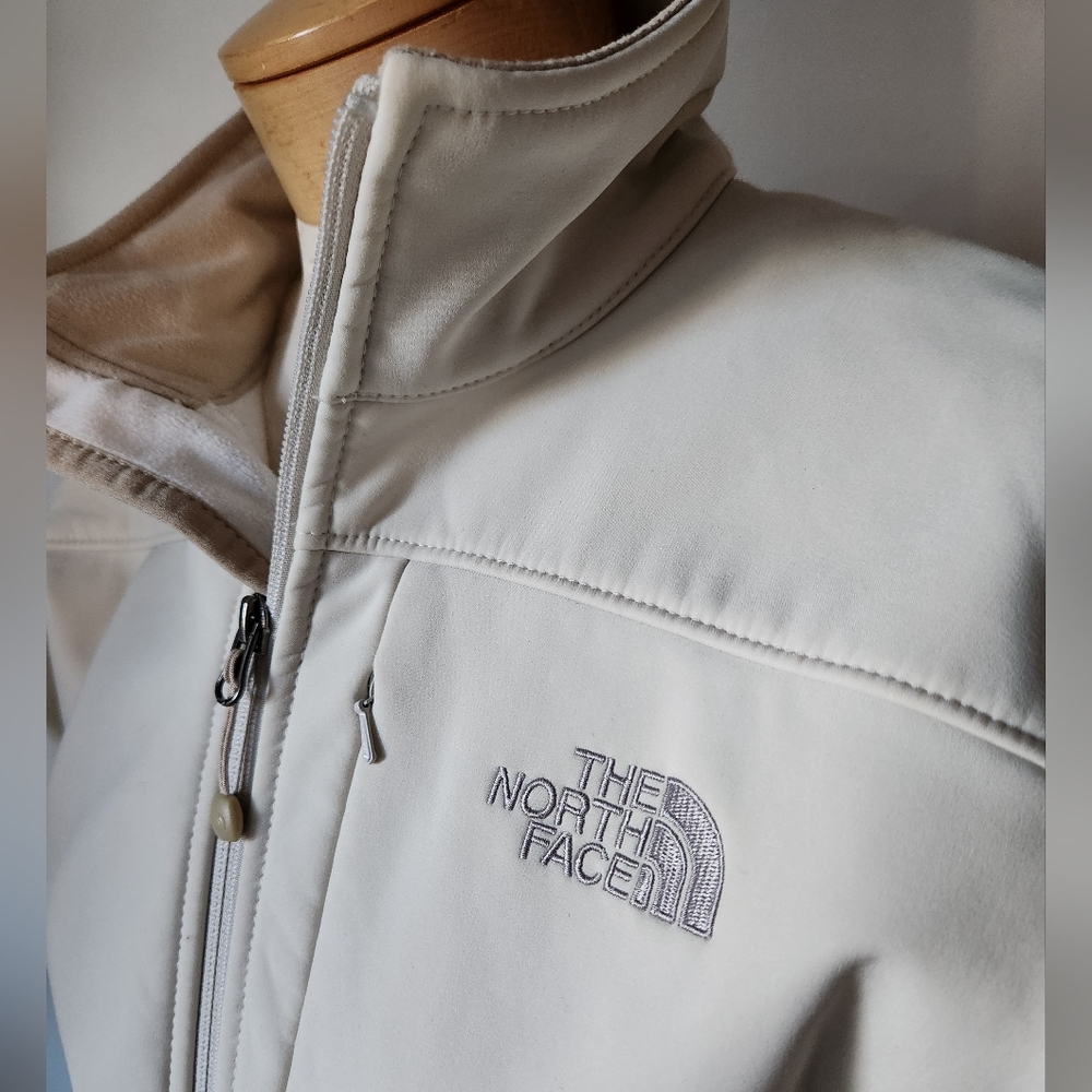 Northface women's apex soft shell jacket
